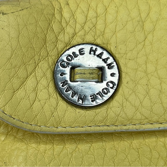 Cole Haan Leather Clutch Pouch Purse-Butter Yellow-Vintage-Designer-Classic-Y2K - Picture 4 of 12